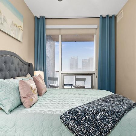 Stylish Downtown Condos By Globalstay YYC Esterno foto