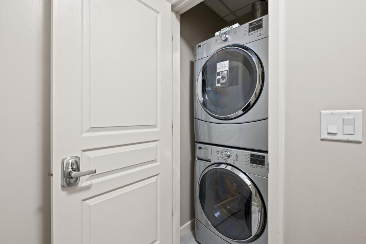 Stylish Downtown Condos By Globalstay YYC Esterno foto